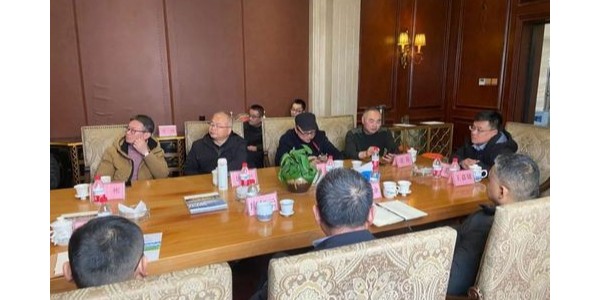 成都新農(nóng)村建設服務業(yè)發(fā)展論壇交流會成功舉辦！胡林副會長的專題分享與蔣美榮會長總結(jié)！
