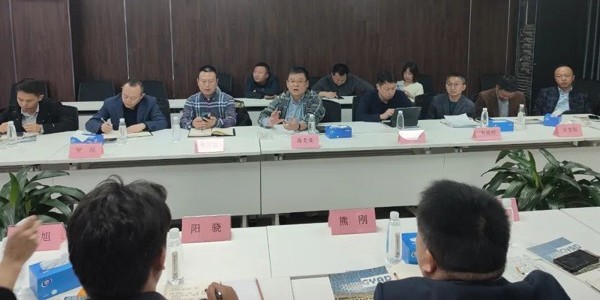 助力項(xiàng)目解決資金問(wèn)題，我們?cè)谛袆?dòng)！